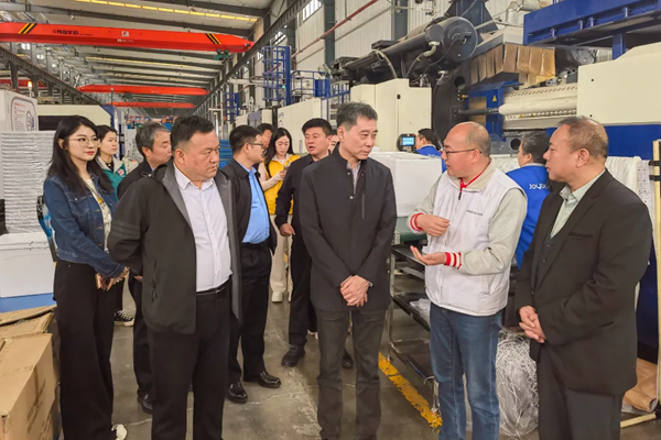 【调研走访】陕西省塑料工业协会赴兴平佳帮手实业有限公司调研走访